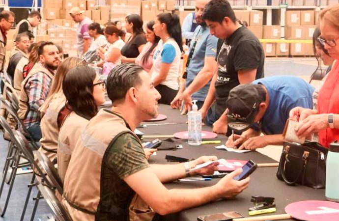 Compromiso cumplido: Gobernador Durazo concluye entrega de uniformes gratuitos en los 72 municipios