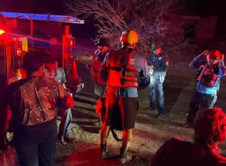 Bomberos rescatan a hombre atrapado en su milpa tras crecida en Ejido Cruz Gálvez