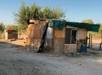 Encuentran a hombre sin vida con signos de violencia en vivienda precaria del sur de Hermosillo