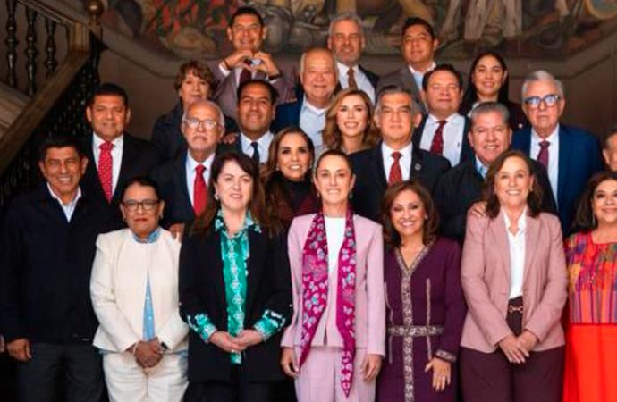 Sheinbaum, Durazo y gobernadores del país analizan avances de IMSS-Bienestar en Palacio Nacional