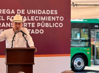Durazo entrega 63 nuevas unidades de transporte urbano en Sonora