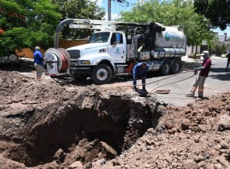 Atienden fallas para restablecer el servicio de agua en Infonavit Jukujimari y Campo 28