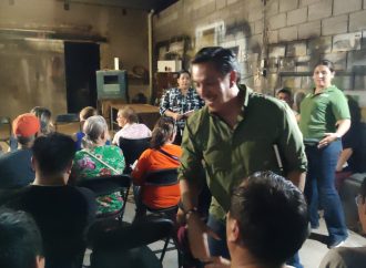 Cumple David Figueroa llevando servicios básicos a vecinos de la colonia Luis Encinas
