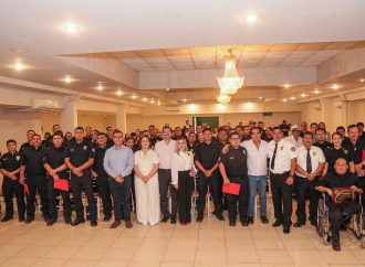 Reconoce Elías Retes profesionalismo y distinción de Bomberos Navojoa en su día