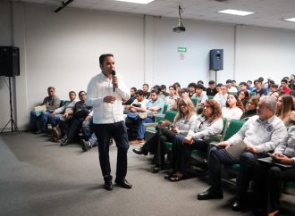 La transformación inicia en las aulas: Heriberto Aguilar