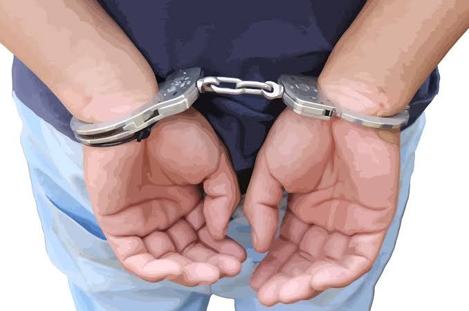 Hombre es detenido tras amenazar con un arma a su vecino en el norte de Hermosillo