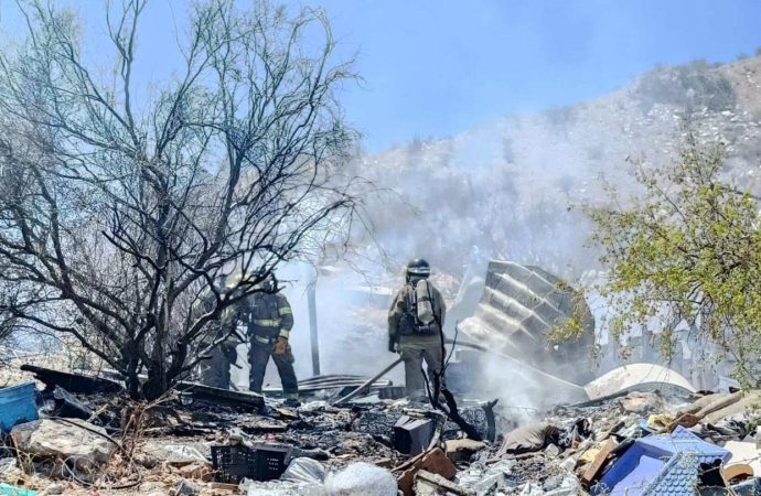 Incendio consume dos viviendas en la colonia Akiwiki al sur de Hermosillo