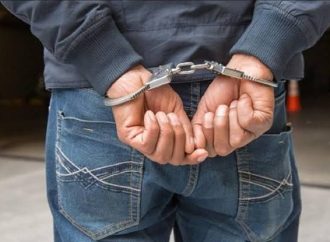 Detienen a hombre por manosear glúteos de una mujer en supermercado del norte de Hermosillo