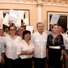 Da certeza jurídica Alfonso Durazo a familias con su vivienda