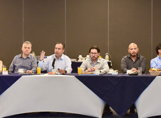 Hermosillo impulsa inversiones históricas en distribución de agua potable: Toño Astiazarán
