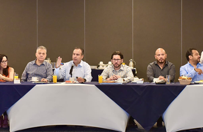 Hermosillo impulsa inversiones históricas en distribución de agua potable: Toño Astiazarán
