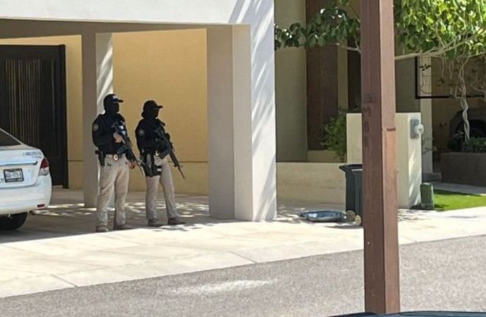 Catean domicilio del ex comisario de Hermosillo; investigan presunta detención
