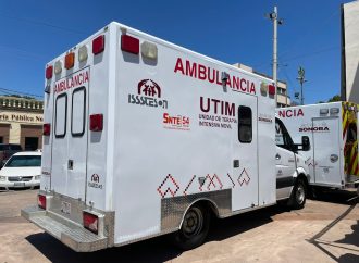 Entrega Alfonso Durazo ambulancias para el programa Médico en Casa a ISSSTESON