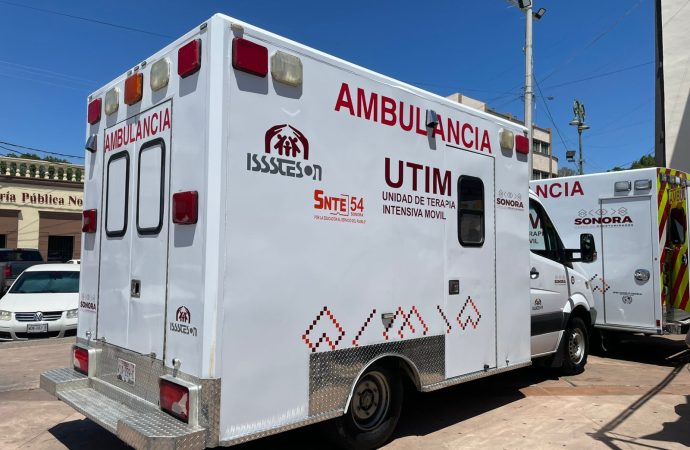 Entrega Alfonso Durazo ambulancias para el programa Médico en Casa a ISSSTESON