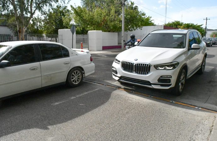 Hermosillo prueba tope inteligente que se eleva si excedes el límite de velocidad