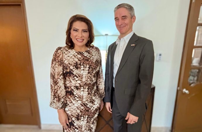 Lorenia Valles reafirma compromiso con minería responsable en reunión con cónsul de EE.UU.