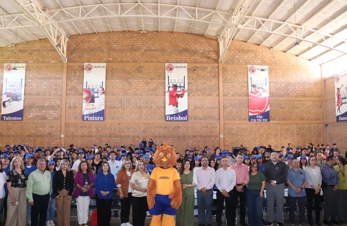 Rectora de la Unison da bienvenida a nuevos estudiantes en el sur de Sonora