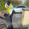 Rescatan a hombre de canal pluvial en Hermosillo tras quedarse atrapado durante lluvias