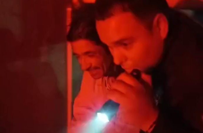 Policías rescatan a hombre de incendio en Hermosillo