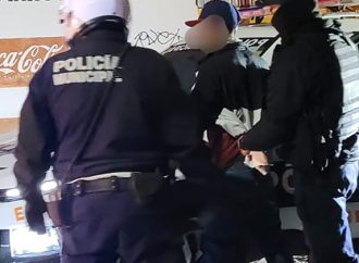 Detienen a tres hombres armados con cuchillos en distintos sectores de Hermosillo