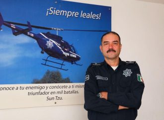 Un héroe vuelve a casa: policía estatal se despide tras 30 años de servicio