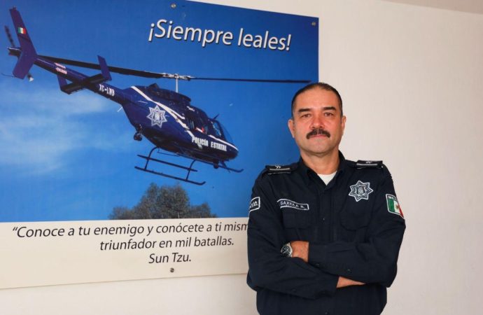 Un héroe vuelve a casa: policía estatal se despide tras 30 años de servicio