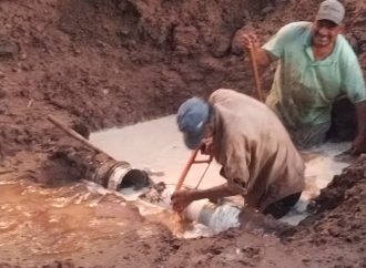 Oomapasc repara fuga y restablece servicio de agua en Misión del Real y Primero de Mayo