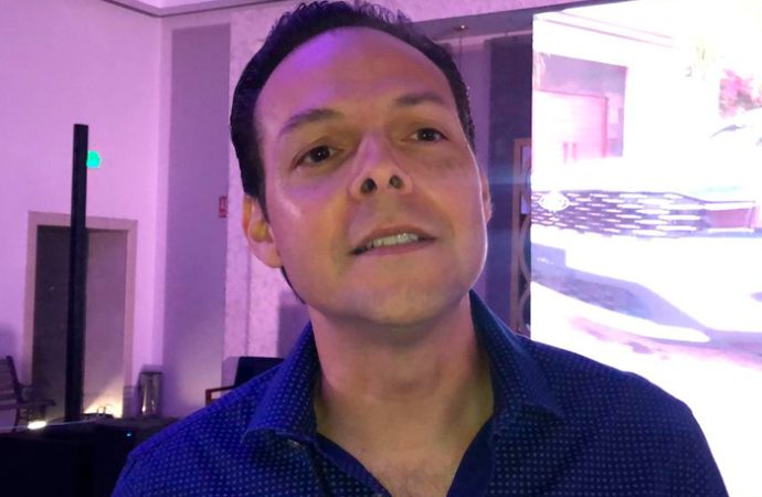 Es un avance en transparencia separar a funcionario de su cargo