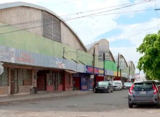 Salvaje agresión en Sahuaro Indeco: golpean brutalmente a compañero de trabajo tras discusión