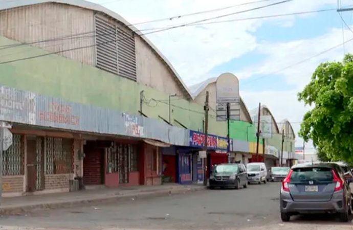 Salvaje agresión en Sahuaro Indeco: golpean brutalmente a compañero de trabajo tras discusión