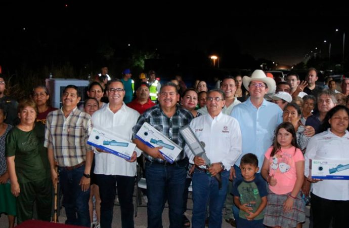 Arranca Elías Retes ejemplar programa de iluminación a Navojoa