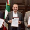 Firma Toño Astiazarán concesión de libramiento norponiente en Hermosillo que mejorará movilidad