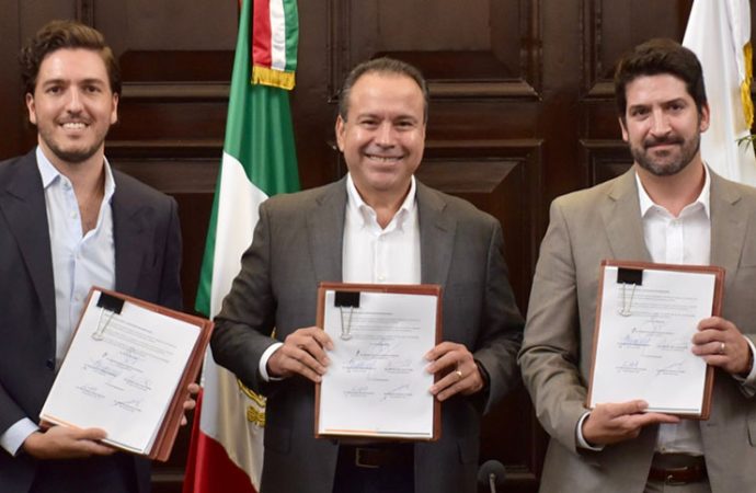 Firma Toño Astiazarán concesión de libramiento norponiente en Hermosillo que mejorará movilidad