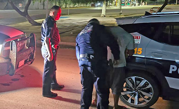 Someten a sujeto por deambular armado en pleno centro de Hermosillo