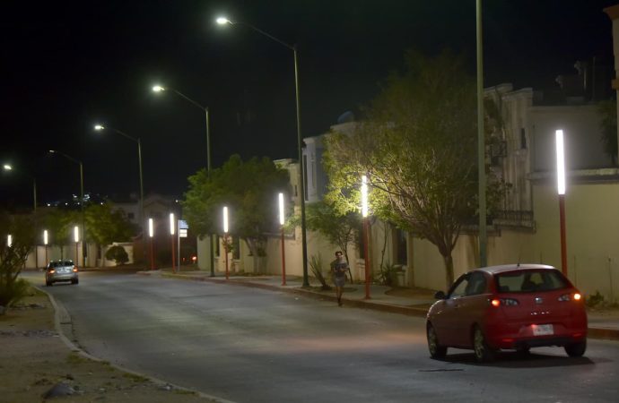 Suman esfuerzos Toño Astiazarán y Grupo Collectron para instalar Camina Segura en La Cholla
