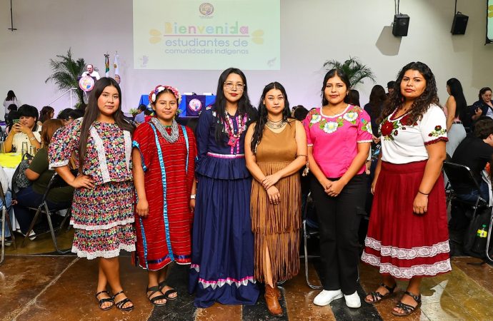 Da la bienvenida a 326 estudiantes de nuevo ingreso de comunidades indígenas