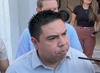 Investigan hallazgo de cuerpo carbonizado en vehículo calcinado en Hermosillo