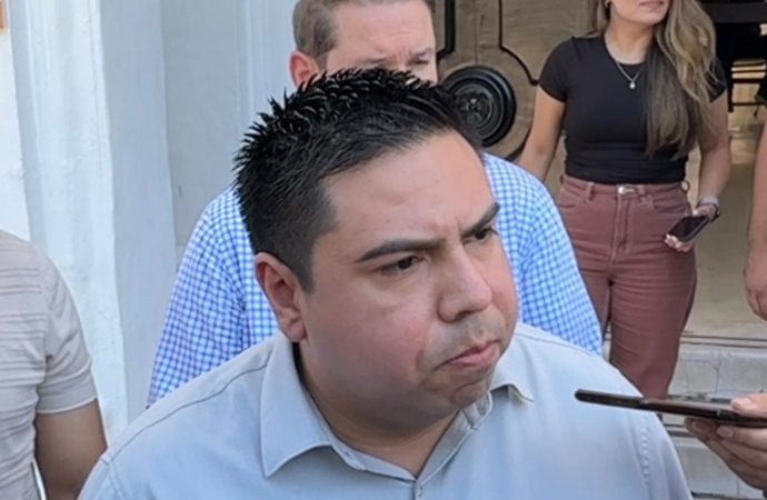 Investigan hallazgo de cuerpo carbonizado en vehículo calcinado en Hermosillo
