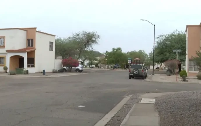 Sujeto muerde a policía durante intento de detención en Hermosillo