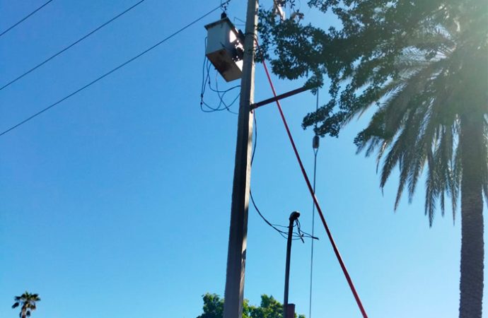 Oomapasc repone transformador y mantiene abasto en Campo 29
