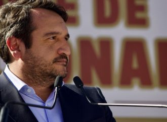 López Beltrán niega amparo en caso de huachicol fiscal y denuncia montaje político