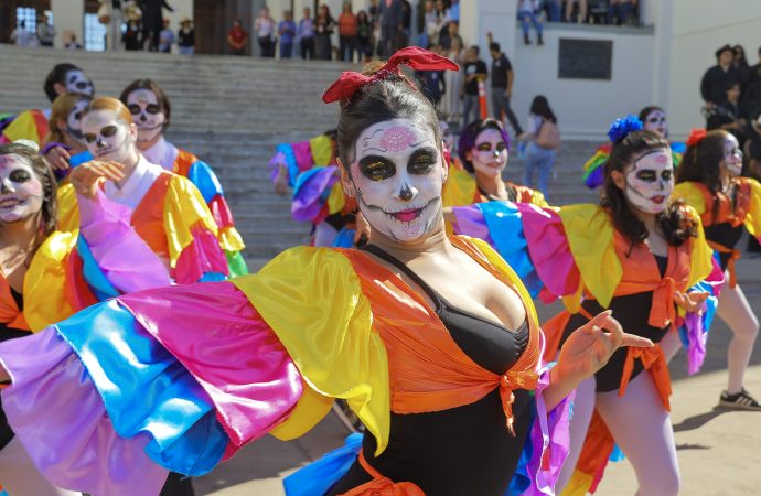 Color y cultura: Celebran Día de Muertos en la Unison