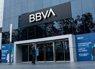 Caída del sistema de BBVA colapsa pagos y terminales en todo el país