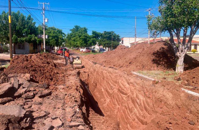 Avanza rehabilitación del colector de calle Mayo