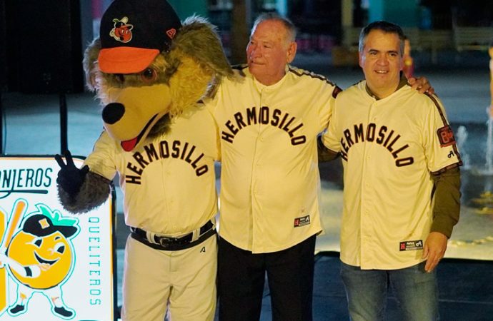 Naranjeros celebra 80 años con jersey estilo años cuarenta