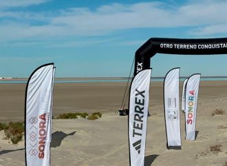 José Luis, joven rarámuri, concluye primera etapa de la Gran Carrera del Desierto