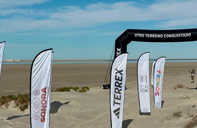 José Luis, joven rarámuri, concluye primera etapa de la Gran Carrera del Desierto