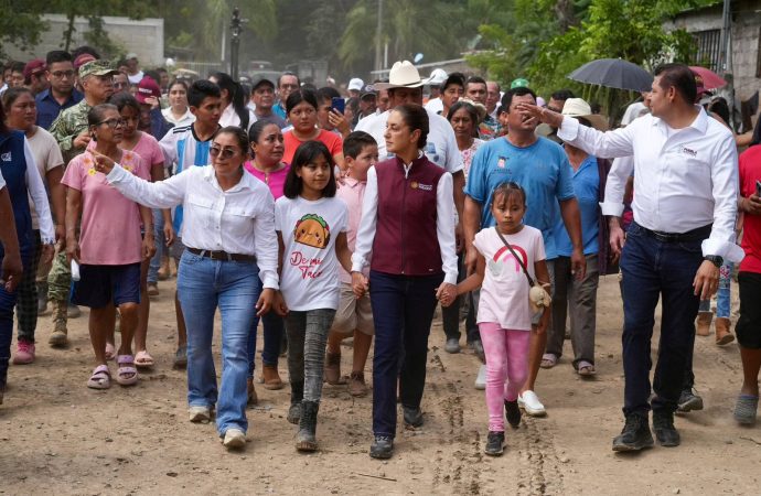 Claudia Sheinbaum supervisa afectaciones por lluvias en Pantepec, Puebla: “Nada se va a quedar sin arreglo”