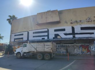 Demuelen en Hermosillo el emblemático edificio de Cinema 70