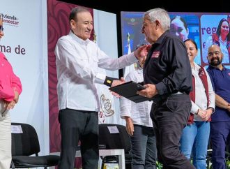 Entrega Alfonso Durazo títulos de vivienda del FOVISSSTE